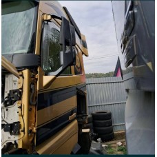 Двері в зборі VOLVO FH4 (Euro6)  82183078