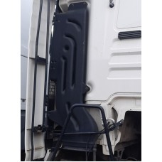 Б/у Бічний дефлектор воздуха кабіни (воздухан) MAN TGX (Euro 6) МАН ТГХ (Євро 6) 81082010576