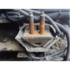 Б/у Подушка двигуна (кронштейн) MAN TGX (Euro 6)  МАН ТГХ (Євро 6)  81962100597